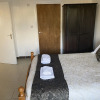 Отель 2 En-suite Bedrooms Flat in Kidlington ,oxford, фото 2