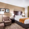 Отель Comfort Suites Portland Airport, фото 7