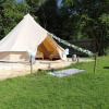 Отель Hopgarden Glamping - Luxury 6m bell tent, фото 6