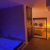 Отель Magnifique Loft 35m2 Jacuzzi RVB NIGHT 1, фото 3