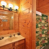 Отель Skinny Dippin 2 Bedroom Cabin, фото 5