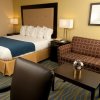 Отель Holiday Inn Express & Suites Bloomington - Normal, an IHG Hotel, фото 2