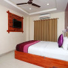 Отель OYO 5975 Hotel SKS Goldmine, фото 10