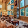 Отель New Listing! Elegant , Tahoe Donner Amenities 4 Bedroom Home, фото 11