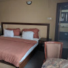 Отель The Camelot Rest House, фото 3