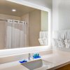 Отель Holiday Inn Express Hotel & Suites Oroville Lake, an IHG Hotel, фото 8
