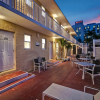 Отель Beach Escape Corner Apartment, фото 20