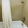 Отель Executive Inn And Suites, фото 6