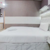 Отель Comfy And Modern Studio Apartment At B Residence, фото 4