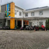Отель Super OYO 3774 Orchid 37 Syariah Guest House, фото 1