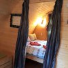 Отель Quirky Woods - Glamping Cabins at Maketu, фото 4