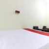 Отель RedDoorz near Kranggan Tugu Jogja, фото 22