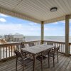 Отель Marisol - Pet Friendly And Gulf Front! Enjoy The Large Deck With Amazing Views! 3 Bedroom Home by Re, фото 23