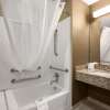 Отель Microtel Inn & Suites by Wyndham Kenedy/Karnes City в Кенеди