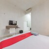 Отель RedDoorz near Alun-alun Kota Sukabumi, фото 10