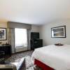 Отель Hampton Inn & Suites DuPont, фото 6
