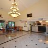 Отель Ramada Inn & Suites Foothills Resort, фото 9