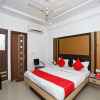 Отель OYO 13125 Hotel Gwal Palace, фото 3