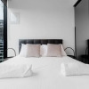 Отель Luxury 2bed2bath apt in the Heart of Mel@collins, фото 5