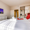 Отель Gorgeous LA LA Land Beverly Hills 2BR - Fast Wifi - Free Parking! (BW2), фото 3