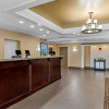 Отель Comfort Inn & Suites, фото 2