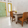Отель SPOT ON 2488 Villa Tirta Melati Syariah, фото 22