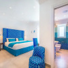 Отель Beachfront Villa Sorrento & private sea access, фото 36