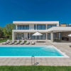 Отель Modern holiday home in Novigrad with swimming pool, фото 31