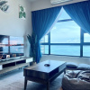 Отель Homesuite' Home at Jesselton Quay, фото 7