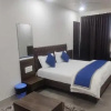 Отель OYO Flagship 808256 Hotel Royal Plus, фото 6