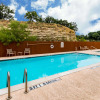 Отель Baymont Inn & Suites by Wyndham Glen Rose, фото 15