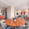 Отель Breakfast Included at Regatta Living 302, фото 22