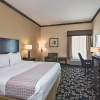 Отель La Quinta Inn & Suites Joshua, фото 6