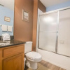 Отель Thomas' Lake Berkley Resort Townhome, фото 8