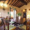 Отель Luxurious Farmhouse in Ghizzano Italy with Swimming Pool, фото 4