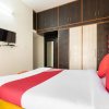Отель OYO 22900 Sri Sai Suites, фото 14