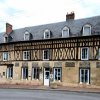 Отель Hostellerie du Lion dOr в Бомон-ле-Роже