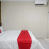 Отель RedDoorz near Cikampek Mall Karawang, фото 3