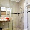 Отель ZenRooms Pangaran Dalem Kaum, фото 25