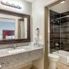 Отель Quality Suites Kansas City International Airport, фото 9