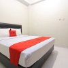 Отель RedDoorz Plus near Universitas Negeri Yogyakarta, фото 4