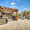 Отель Surprise Home w/ Pool, Hot Tub & Putting Green, фото 15