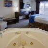 Отель Holiday Inn Express Hotel & Suites Meadowlands Area, an IHG Hotel, фото 8