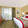 Отель Ramada by Wyndham Santa Barbara, фото 5