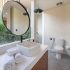 Отель New 4 Br 5 Min Walk To Berawa Beach Enclosed Livng, фото 10