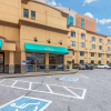 Отель Quality Inn & Suites, фото 1
