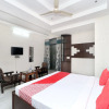 Отель OYO 15728 The Shradha Guest House, фото 4