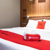 Отель RedDoorz Premium near Centre Point Mall Medan, фото 15