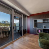 Отель Stunning 1B Apt in Richmond - Parking & City Views, фото 8
