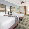 Отель La Quinta Inn & Suites by Wyndham Guthrie, фото 35